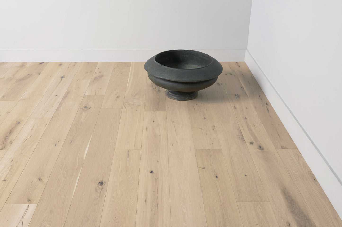 Argento 7-1/2″ White Oak Engineered Hardwood